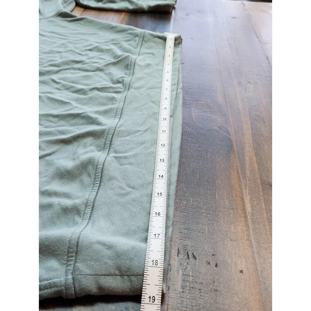 Lululemon NWOT Oversized Cropped Long Sleeve Sage Green Sweatshirt Sz Small